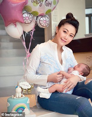 In a recent Instagram post, Ms Luo shared a photo with her daughter, Aier, while celebrating her baby girl’s 100-day birthday