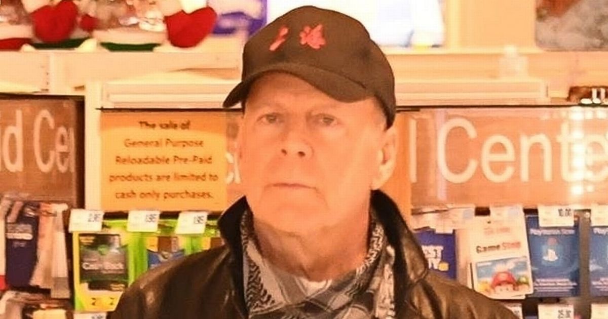 Bruce Willis says not wearing mask ‘was judgment error when asked to leave shop’