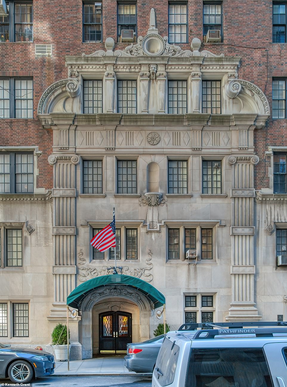 9) This 19-story Grand Dame was completed in 1929 and features a grandiose carved limestone entrance that extends to the middle of the fifth floor. Equally elaborate are the floral-paneled parapets and the corner carving of a ram’s head. Past and current pennants include Samuel Newhouse, owner of Conde Nast Magazines, Lyman Bloomingdale, founder of Bloomingdale's department store and TV broadcaster, Mike Wallace