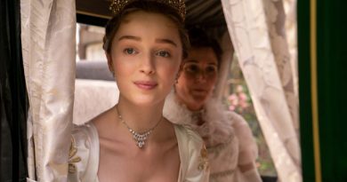 ‘Bridgerton’s Phoebe Dynevor Awkwardly Admits She Watched Her Sex Scenes With Her Grandparents