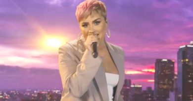 Demi Lovato Flaunts Pink Pixie Hair While Performing ‘Lovely Day’ At ‘Celebrating America’