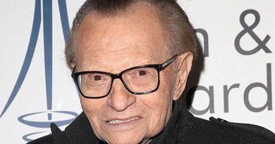 Larry King Dies At  87 After Being Hospitalized With COVID-19