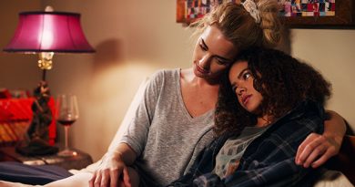 ‘Ginny & Georgia’ Trailer: This New Netflix Show Will Be Your Next TV Obsession — Watch