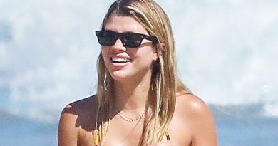 Sofia Richie Reads Poolside In Black, String Bikini With Big Smile On Her Face: See Pic