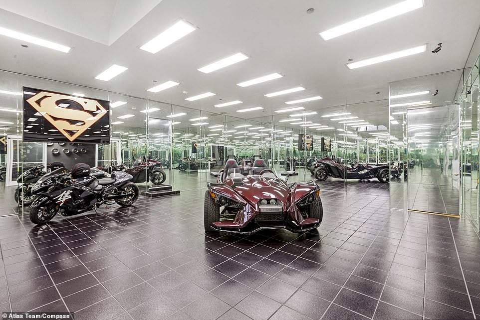 Need for speed: O'Neal is a car collector and enthusiast, so it's fitting that his home included a 17-car mirror-lined show room