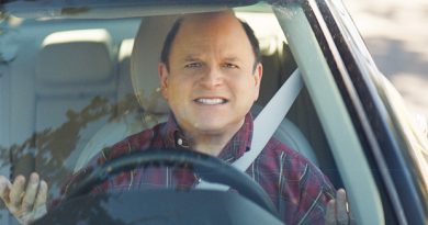 Jason Alexander’s Face Hoodie Becomes The New Must-Have Accessory In Tide’s Oddly Charming SB Ad