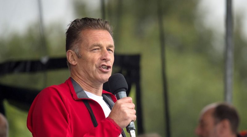 Chris Packham desperately calls for more diversity to combat climate change