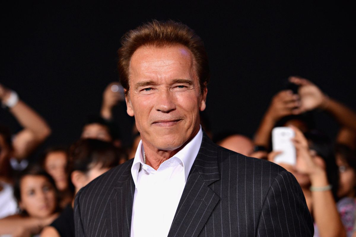 Arnold Schwarzenegger shares video receiving COVID-19 vaccine and sends message