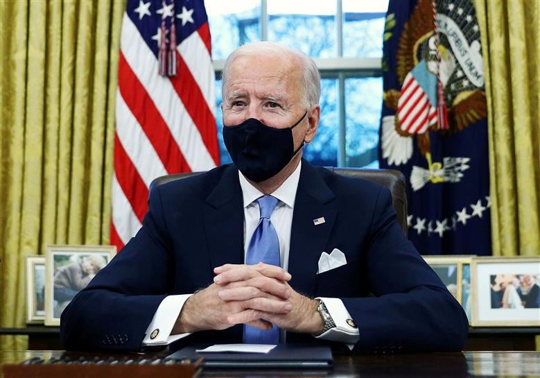 Biden keeps out Democrats with RSS links