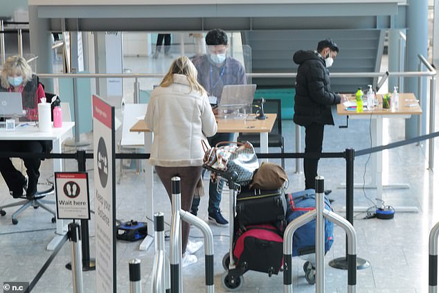 Coronavirus UK: Travellers will finally be banned from entering UK without negative test