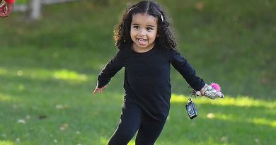 Dream Kardashian, 4, Gives A ‘Thumbs Up’ As She Hangs Out With Cousin True, 2, & Aunt Khloe — See Pic