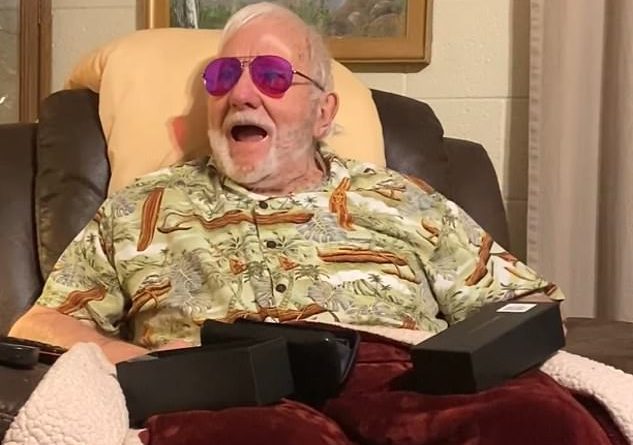 Heartwarming moment man, 80, sees color for the first time through color blind glasses