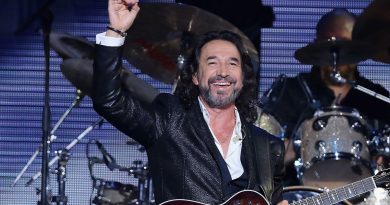 How much money does Marco Antonio Solís have? | The State