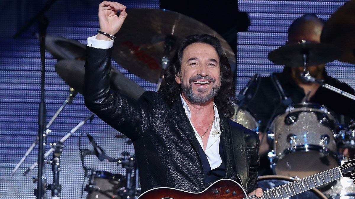 How much money does Marco Antonio Solís have?