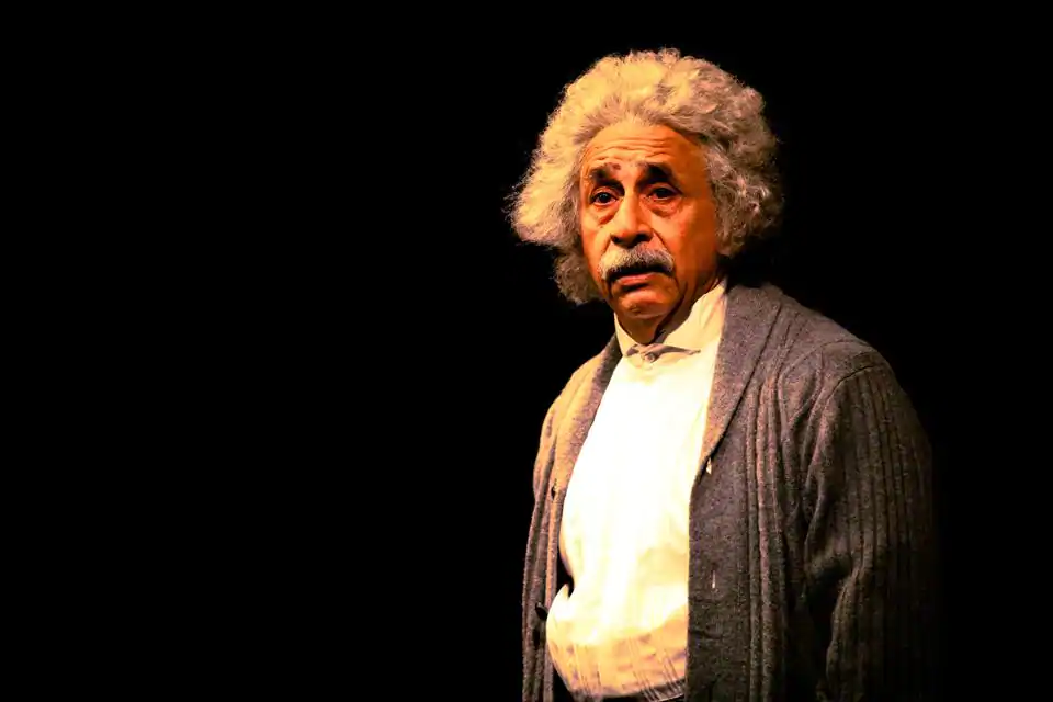 Shah as Einstein