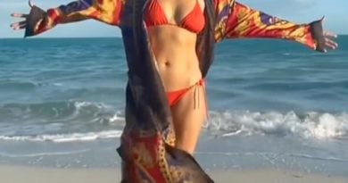 Jennifer Lopez, 51, poses in a red bikini on the beach and looks for ‘Monday motivation’