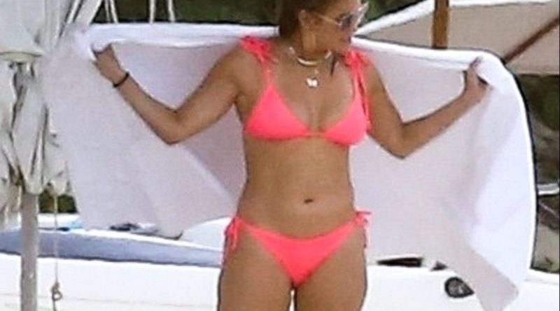 Like Salma Hayek, Jennifer Lopez hits Instagram with her bikini | The State