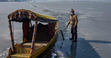 North shivers as Srinagar records lowest temperature in 8 years; no relief for few more days