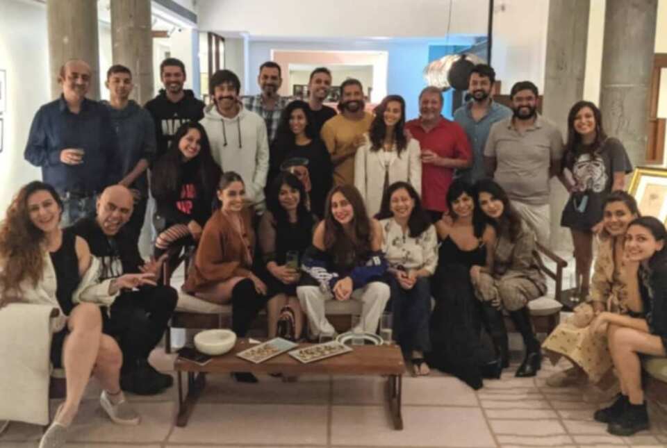 Picture of all the guests from Anusha’s birthday celebrations. 