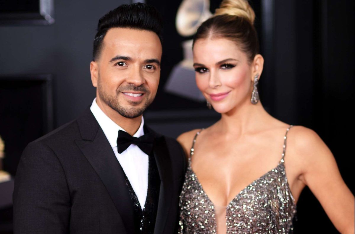 The topless and pantyhose of Luis Fonsi's wife, Agueda López, heated up Instagram