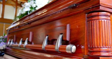 They go to the bank with a corpse to ask for their money and to pay for his funeral | The State