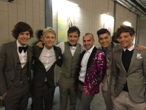 Louie Spence tweets a picture of himself with One Direction at the BRIT Awards