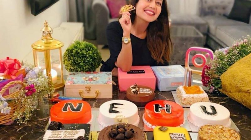 Neha Kakkar gets birthday love from Rohanpreet, gifts include cakes and bag of Cheetos