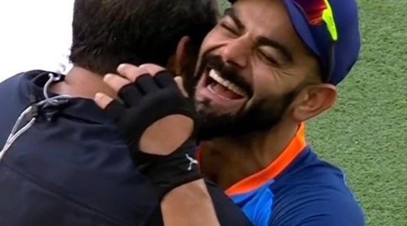 India vs Pakistan: Virat Kohli Hugs Wasim Akram Ahead Of Asia Cup Match. Pic Is Viral