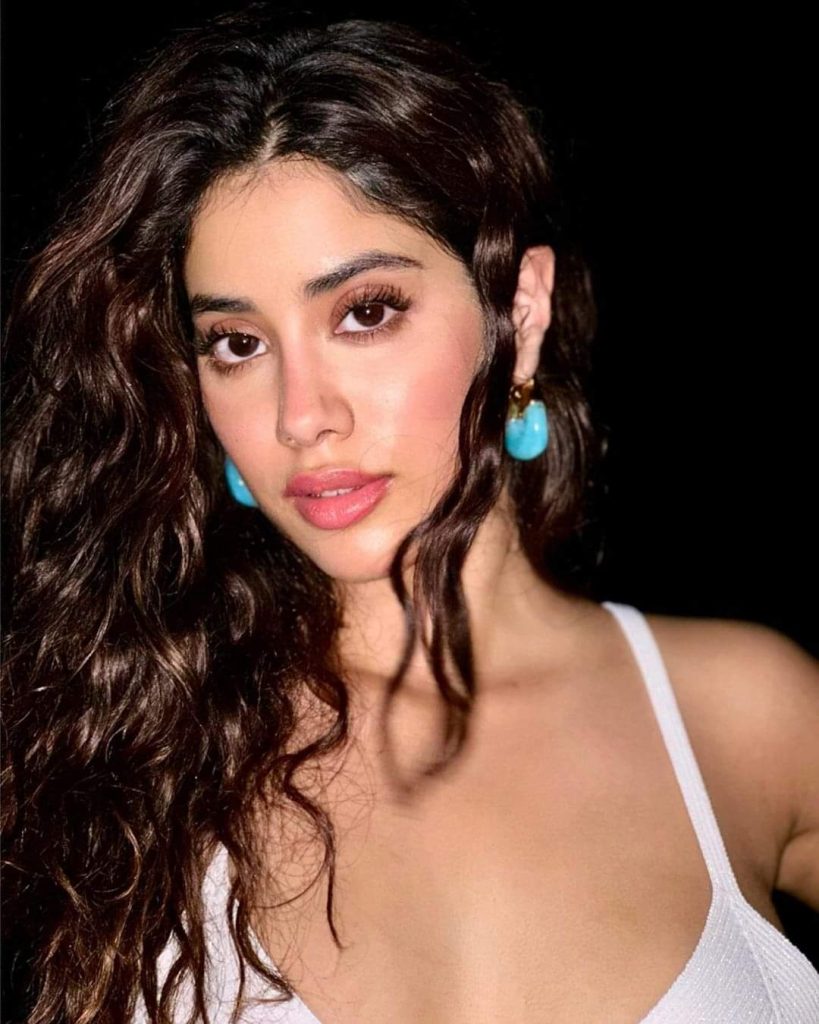 Janhvi Kapoor’s Maldives Diaries Keep Getting Better And Better. See New Pics