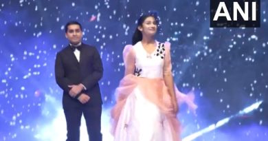 Watch: Visually Impaired Girls Walk The Ramp At A Fashion Show In Gujarat