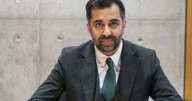 Humza Yousaf Becomes First Muslim Leader Of Scotland’s Government