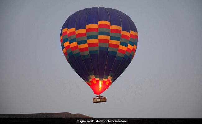 Video: Hot Air Balloon Catches Fire Mid-Air In Mexico, Passengers Jump Off