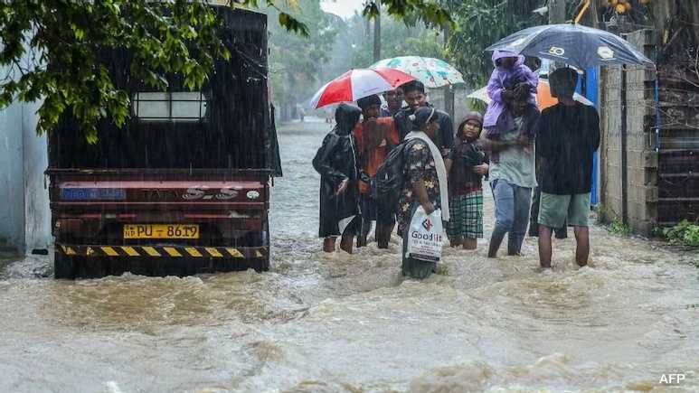 Sri Lanka Floods & Landslides Kill 56; Offices and Schools Closed Nationwide