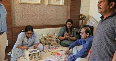 Rs 2 Crore Cash Found in Bengaluru During Lokayukta Raids on Government Official